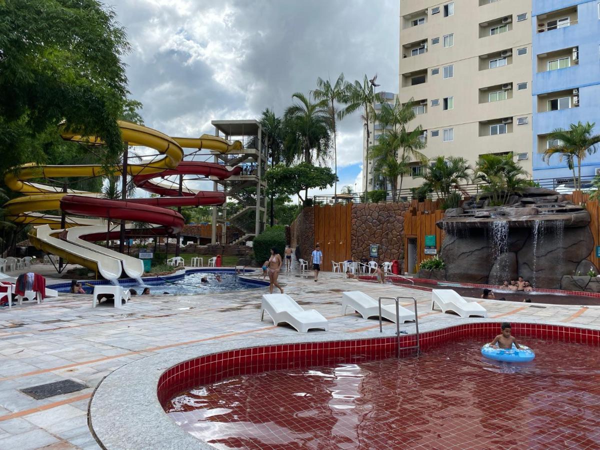 SUÍTE PARA ATÉ 4 PESSOAS EM GOLDEN DOLPHIN GRANDE HOTEL PISCINA 24h Caldas Novas Esterno foto