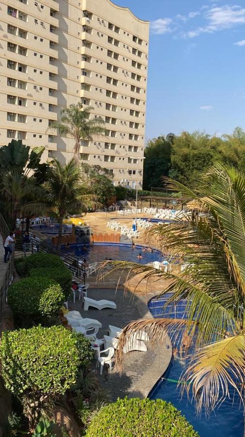 SUÍTE PARA ATÉ 4 PESSOAS EM GOLDEN DOLPHIN GRANDE HOTEL PISCINA 24h Caldas Novas Esterno foto